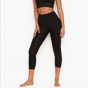 Victoria’s Secret high rise incredible essential legging